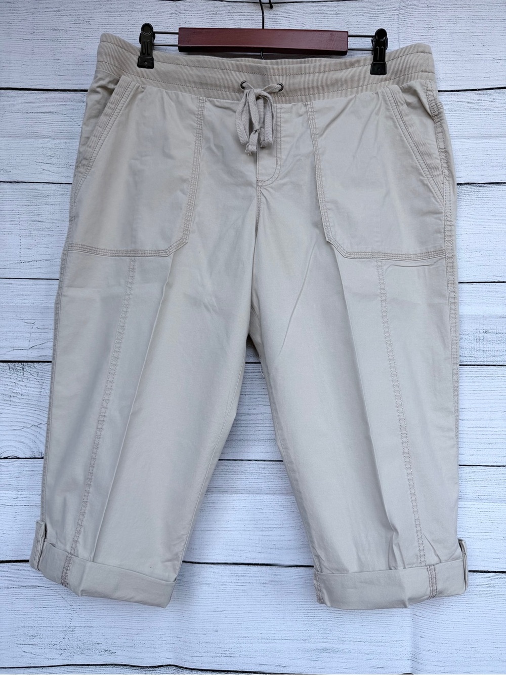 Natural Reflections Drawstring Elastic Waist Capri Pants Size 14